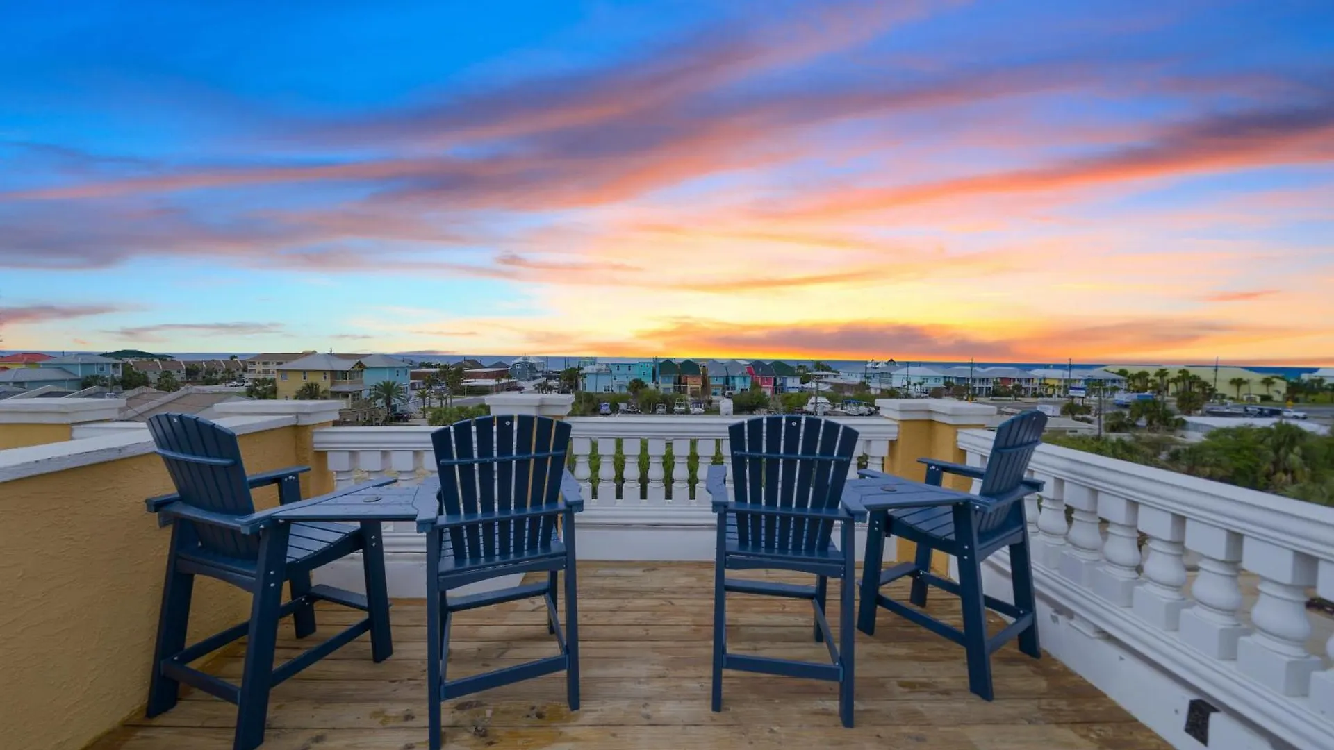Spring Special, Lux 4Br House Sleeps 12, Pool, Elevator, King Bed Villa Panama City Beach United States