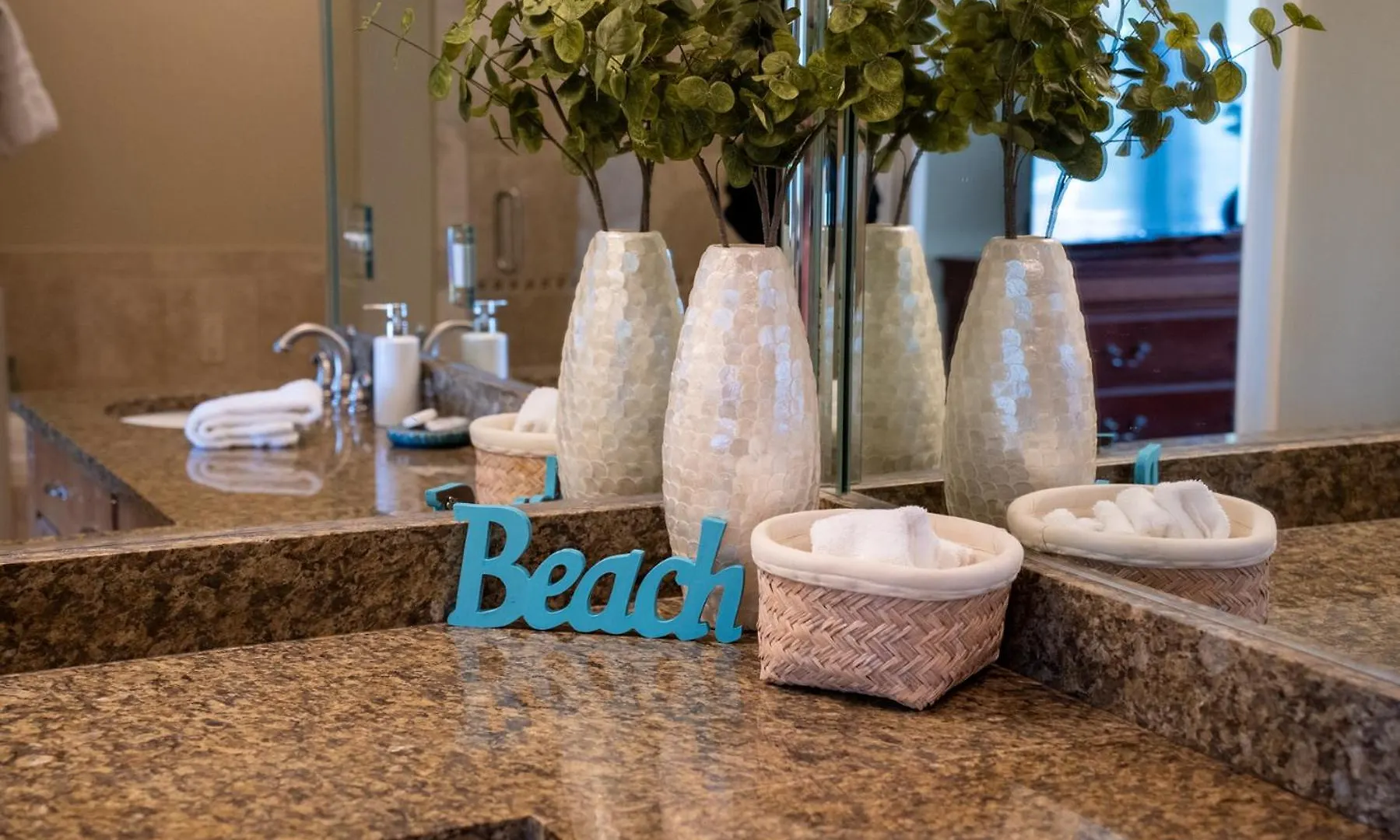 Spring Special, Lux 4Br House Sleeps 12, Pool, Elevator, King Bed Villa Panama City Beach United States